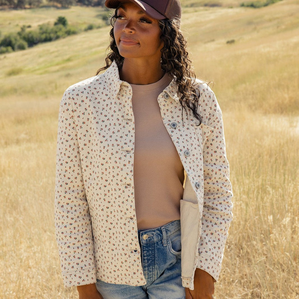 This funky little jacket features dainty florals, functional buttons, and a rounded hemline. Throw this on over your fav tees and sweaters this fall! The Tully Floral Jacket is fun, flirty, and perfect for the change of seasons.