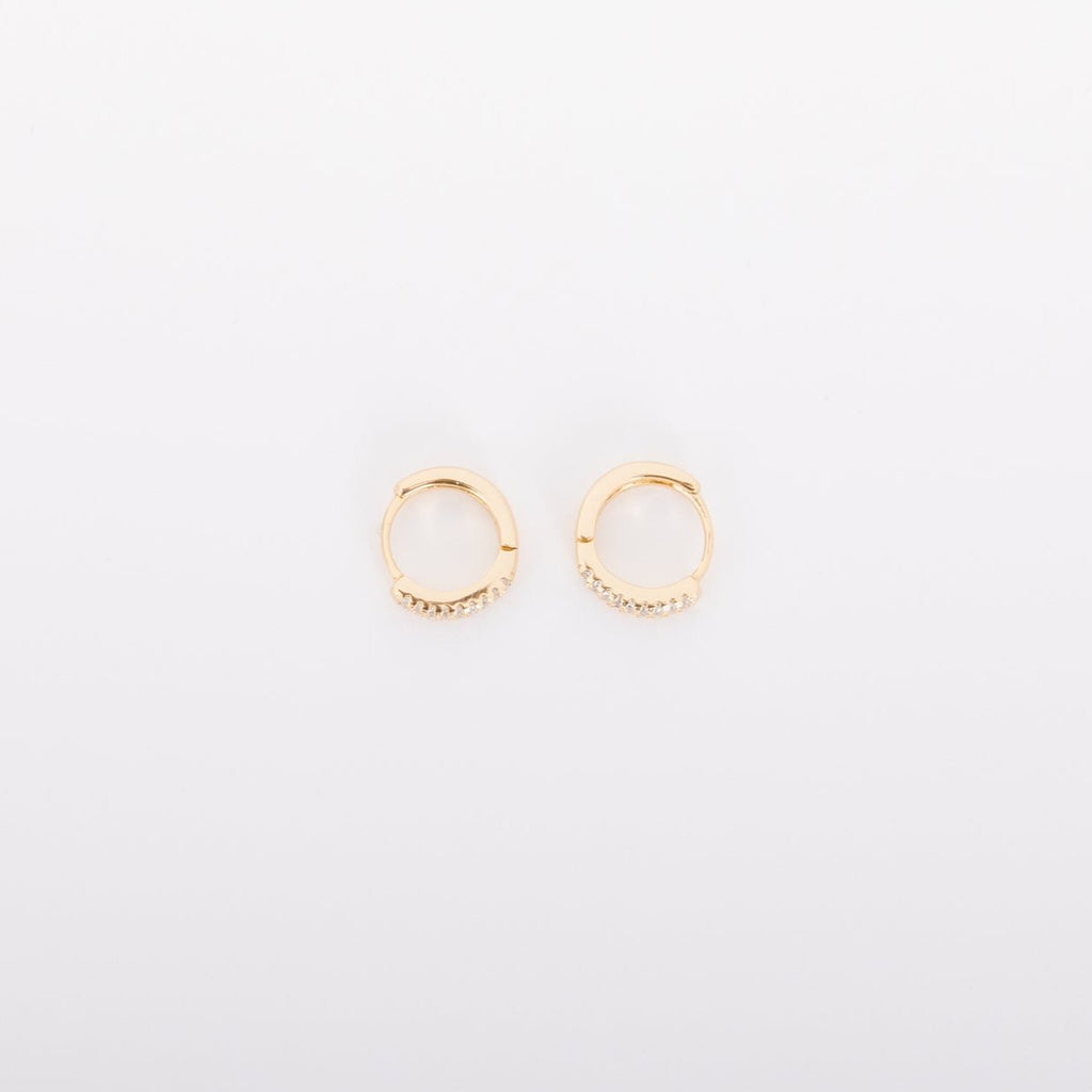 With a stunning and classic design, these earrings go with EV. ERY. THING.&nbsp; They are both timeless and on trend.&nbsp; Their&nbsp;unique click in click out clasp&nbsp;allows you to&nbsp;leave them in day and night without any discomfort.&nbsp;