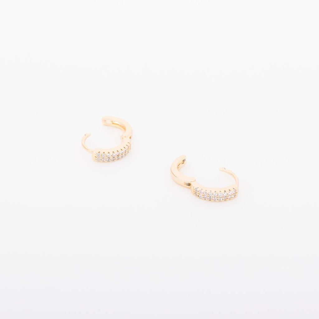 With a stunning and classic design, these earrings go with EV. ERY. THING.&nbsp; They are both timeless and on trend.&nbsp; Their&nbsp;unique click in click out clasp&nbsp;allows you to&nbsp;leave them in day and night without any discomfort.&nbsp;