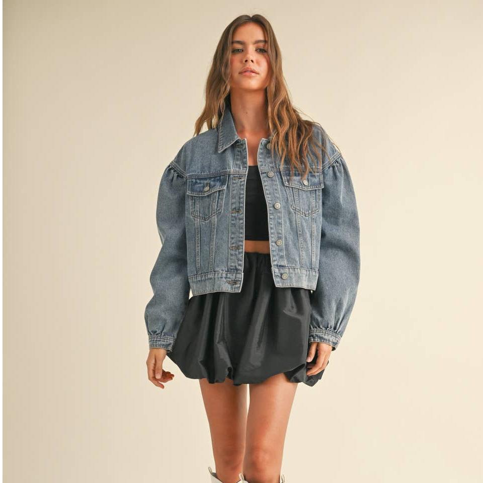 Add some serious style to your wardrobe with our Long Sleeve Puff Sleeve Denim Jacket. This jacket features long, puffed sleeves that will make a statement wherever you go. Pair it with any outfit for an effortlessly cool look. Trust us, you won't regret it!