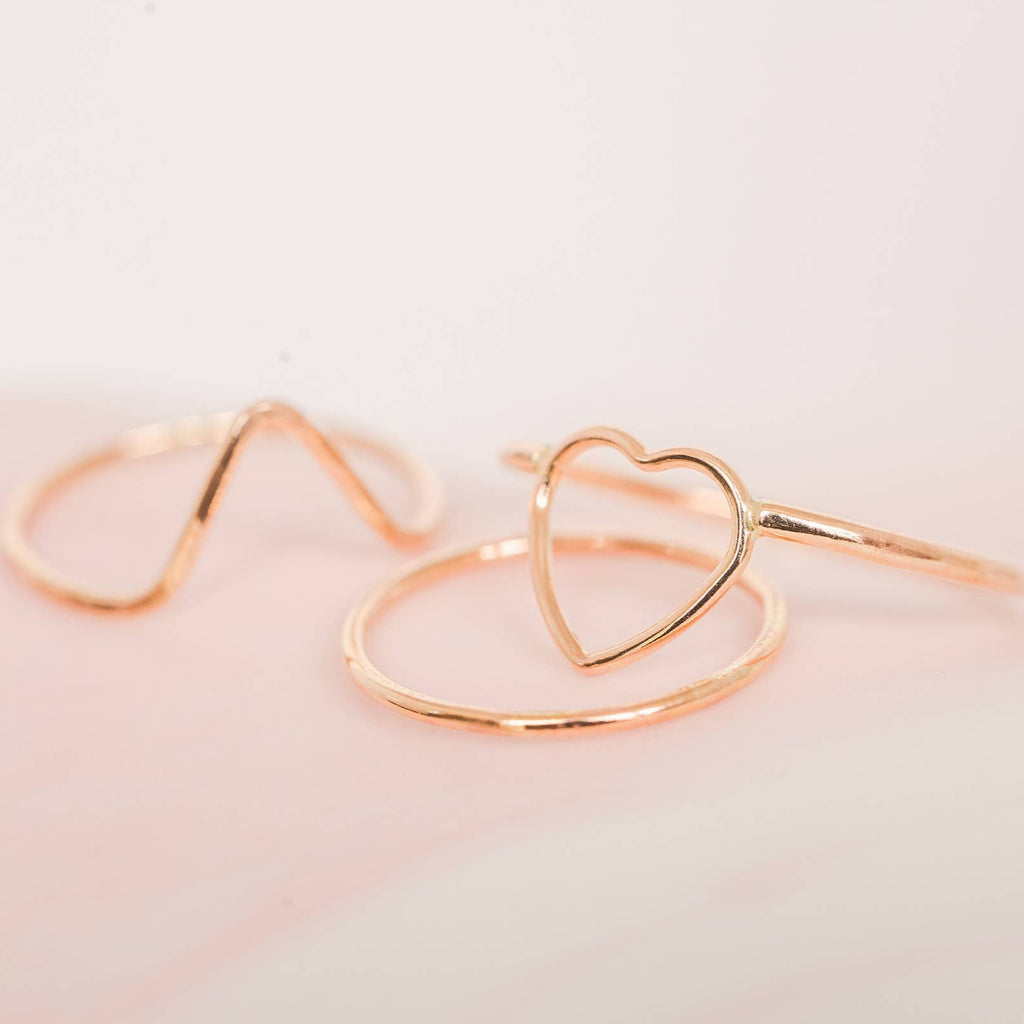  This delicate Heart Ring is crafted in goldfill, showcasing a charming heart design. The warm tone of the goldfill complements any skin type, making it perfect for everyday wear. Show your love and add a touch of elegance to your outfit with this stunning Heart Ring.