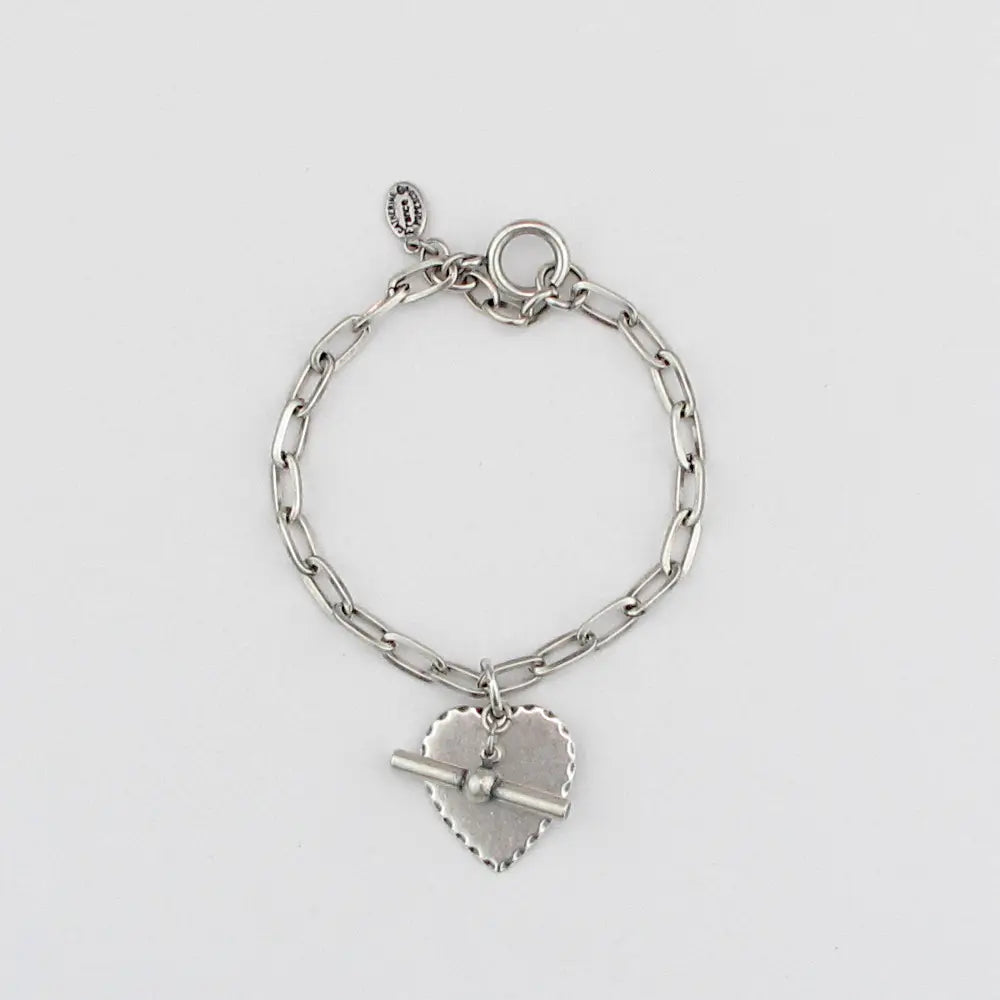 7.5 in Silver paper clip chain bracelet with scalloped heart charm