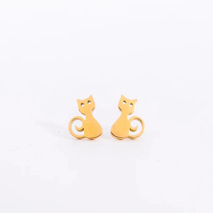 gold unlucky cat studs