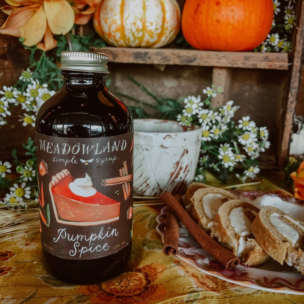 Oregon-made, handcrafted simple syrup to sweeten your fall days! Add to coffee, desserts and whiskey cocktails for a comforting treat reminiscent of family gatherings and fond memories made. Tasting Notes:fresh pumpkin pie, warm cinnamon, crisp autumn leaves, afternoon glow. Ingredients:pure cane sugar, water, clove, nutmeg, allspice, cinnamon, cream of tartar