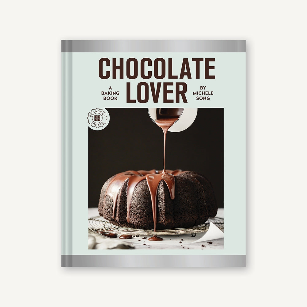 With guidance on melting chocolate, making ganache, caramelizing white chocolate, and so much more, Chocolate Lover is an indispensable baking book for chocolate enthusiasts everywhere, sure to become cocoa-smudged and frosting-stained from years of love and use.