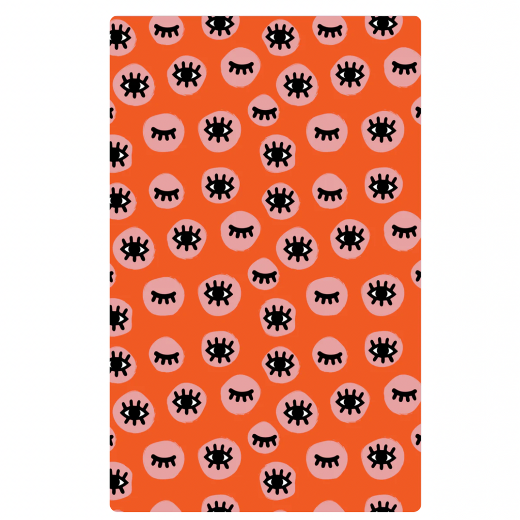 This towel is big on style and size, but small on space. Use the elastic band to keep it compact and take them anywhere you go. Tigers on one side and eyes on the other.