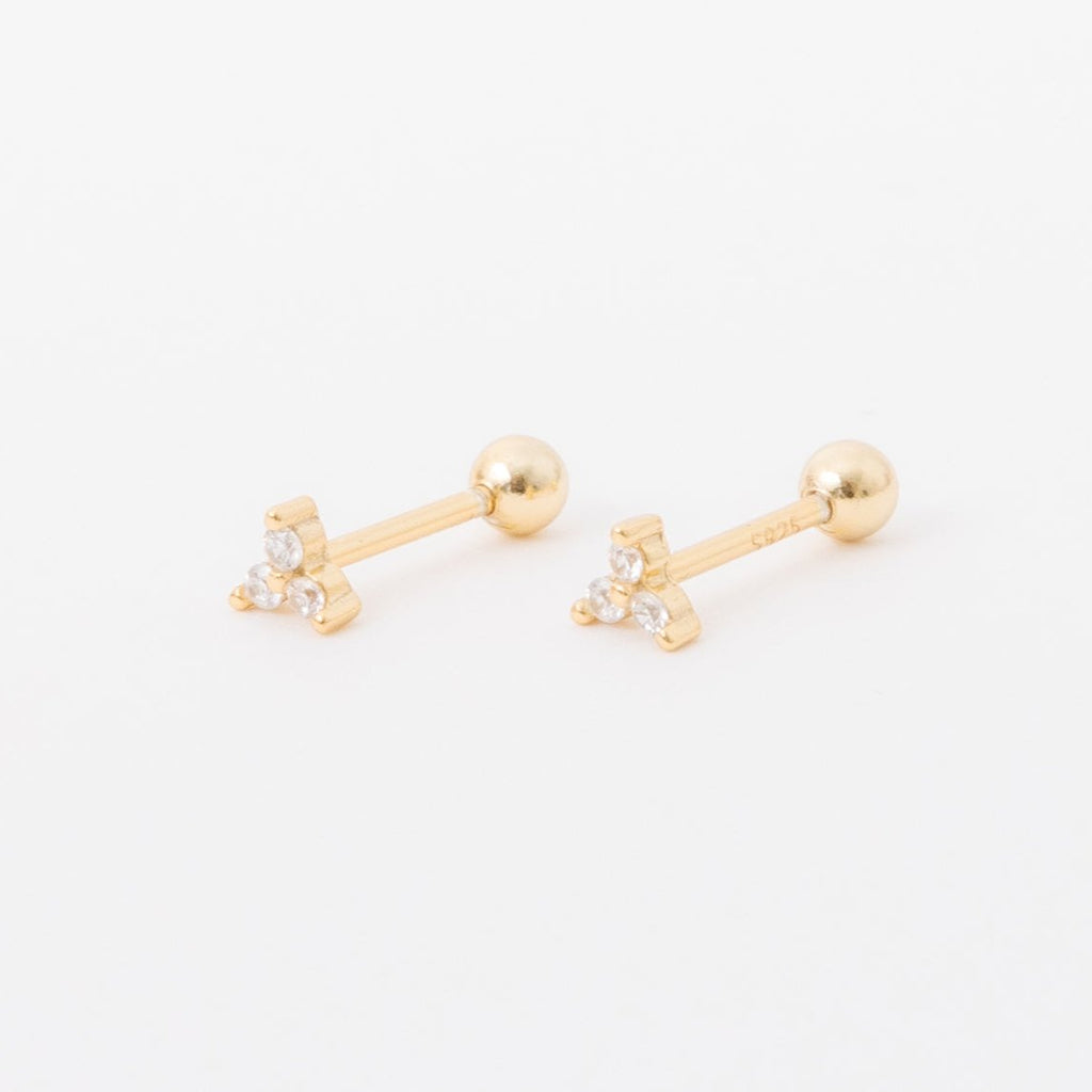 Freaking cute and freaking tiny three diamond cluster. 14k Gold Filled over 925 Sterling Silver. 6 mm in height. Perfect for multiple piercings. Diamond is cubic zirconia. Hypoallergenic. Anti tarnish. Perfect for sensitive ears